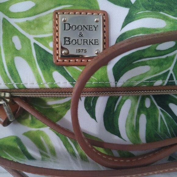 Dooney & Bourke Palm Montego Foldover Crossbody EUC - Picture 3 of 7